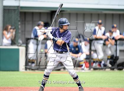 Thumbnail 3 in Dallas Jesuit vs. Highland Park (UIL Class 6A Region II Quarterfinal) photogallery.