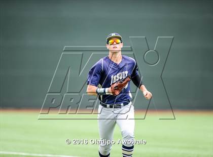 Thumbnail 2 in Dallas Jesuit vs. Highland Park (UIL Class 6A Region II Quarterfinal) photogallery.