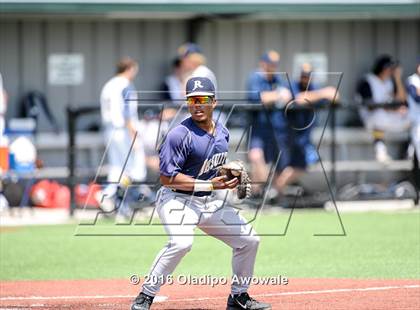 Thumbnail 2 in Dallas Jesuit vs. Highland Park (UIL Class 6A Region II Quarterfinal) photogallery.