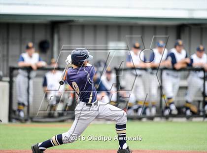 Thumbnail 3 in Dallas Jesuit vs. Highland Park (UIL Class 6A Region II Quarterfinal) photogallery.