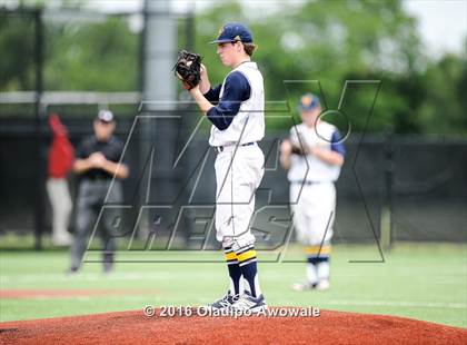 Thumbnail 1 in Dallas Jesuit vs. Highland Park (UIL Class 6A Region II Quarterfinal) photogallery.