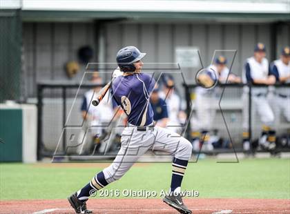 Thumbnail 3 in Dallas Jesuit vs. Highland Park (UIL Class 6A Region II Quarterfinal) photogallery.