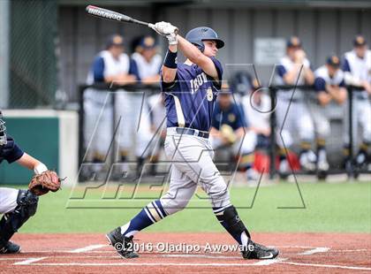 Thumbnail 2 in Dallas Jesuit vs. Highland Park (UIL Class 6A Region II Quarterfinal) photogallery.