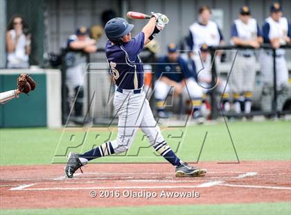 Thumbnail 3 in Dallas Jesuit vs. Highland Park (UIL Class 6A Region II Quarterfinal) photogallery.