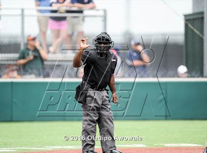 Thumbnail 3 in Dallas Jesuit vs. Highland Park (UIL Class 6A Region II Quarterfinal) photogallery.