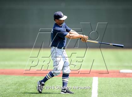 Thumbnail 2 in Dallas Jesuit vs. Highland Park (UIL Class 6A Region II Quarterfinal) photogallery.