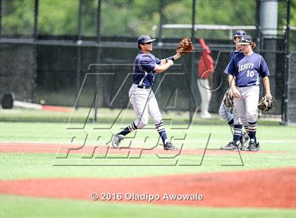 Thumbnail 2 in Dallas Jesuit vs. Highland Park (UIL Class 6A Region II Quarterfinal) photogallery.