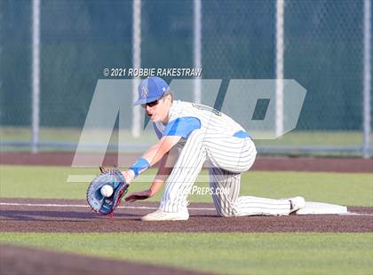 Thumbnail 2 in Sunnyvale vs. Bullard (UIL 4A Area) photogallery.