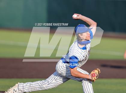 Thumbnail 1 in Sunnyvale vs. Bullard (UIL 4A Area) photogallery.