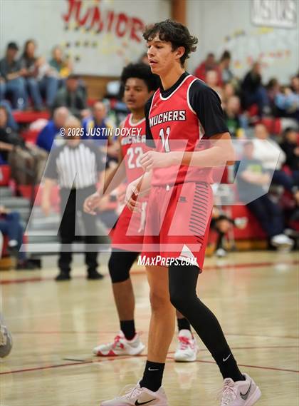 Thumbnail 3 in Tonopah vs. Lund photogallery.