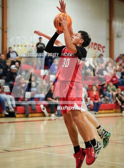 Thumbnail 3 in Tonopah vs. Lund photogallery.