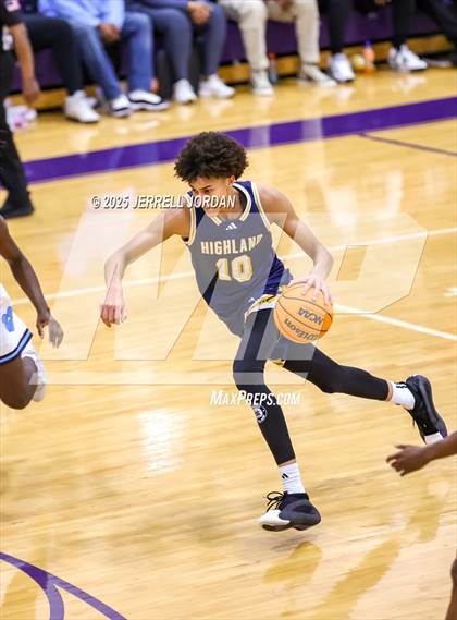 Thumbnail 1 in Millbrook vs Highland (John Wall Holiday Invitational) photogallery.
