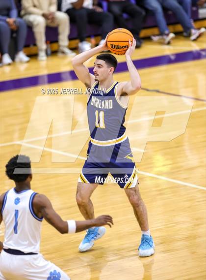 Thumbnail 3 in Millbrook vs Highland (John Wall Holiday Invitational) photogallery.