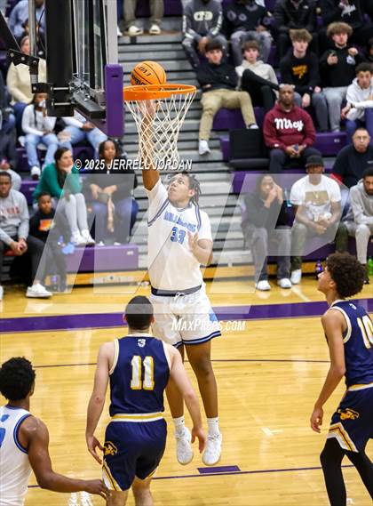 Thumbnail 3 in Millbrook vs Highland (John Wall Holiday Invitational) photogallery.