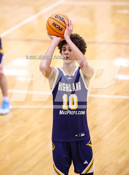 Thumbnail 2 in Millbrook vs Highland (John Wall Holiday Invitational) photogallery.
