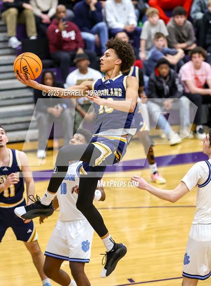 Thumbnail 2 in Millbrook vs Highland (John Wall Holiday Invitational) photogallery.