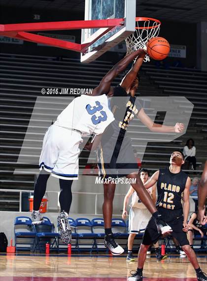 Thumbnail 1 in Westside vs. Plano East (McDonald's Texas Invitational) photogallery.