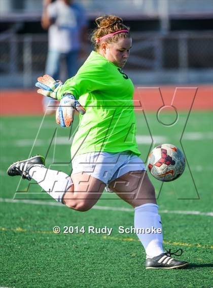 Thumbnail 3 in Barons Tournament Serra vs. Grossmont photogallery.