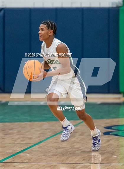 Thumbnail 3 in Overland vs Regis Jesuit photogallery.