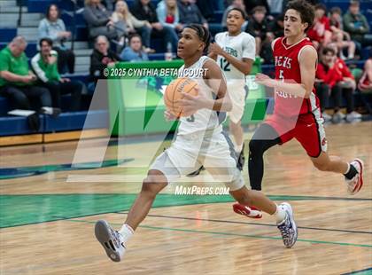 Thumbnail 2 in Overland vs Regis Jesuit photogallery.