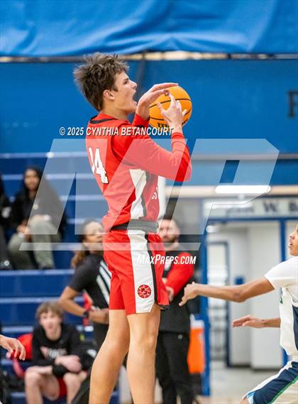 Thumbnail 2 in Overland vs Regis Jesuit photogallery.