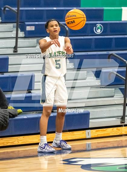 Thumbnail 2 in Overland vs Regis Jesuit photogallery.