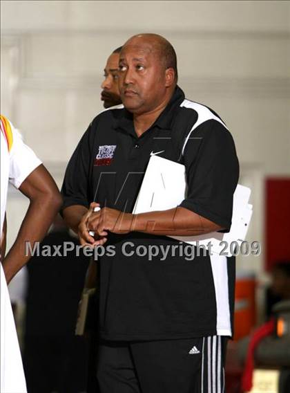 Thumbnail 3 in Taft vs. Westchester (Tip-Off Classic) photogallery.