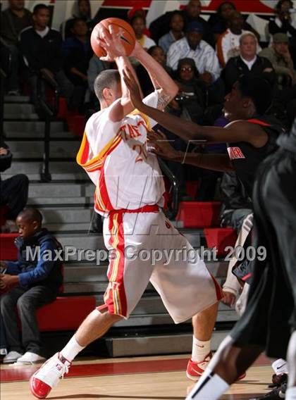 Thumbnail 1 in Taft vs. Westchester (Tip-Off Classic) photogallery.