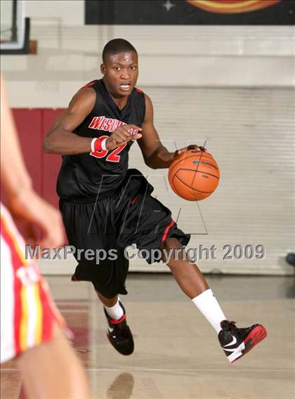 Thumbnail 2 in Taft vs. Westchester (Tip-Off Classic) photogallery.
