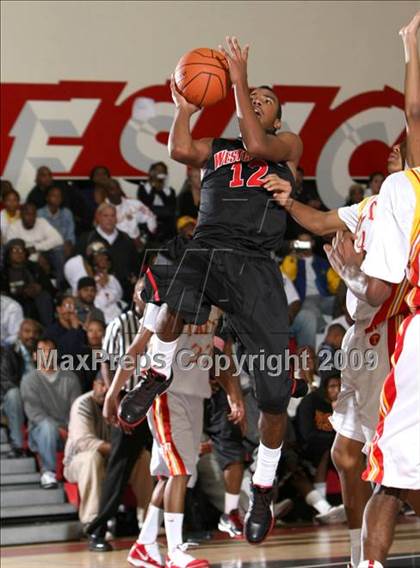 Thumbnail 2 in Taft vs. Westchester (Tip-Off Classic) photogallery.