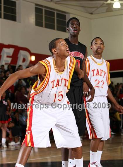 Thumbnail 1 in Taft vs. Westchester (Tip-Off Classic) photogallery.