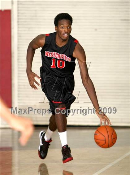 Thumbnail 1 in Taft vs. Westchester (Tip-Off Classic) photogallery.
