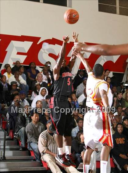 Thumbnail 1 in Taft vs. Westchester (Tip-Off Classic) photogallery.