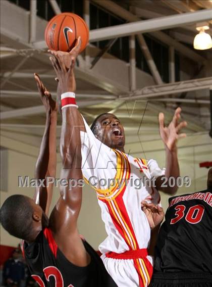 Thumbnail 3 in Taft vs. Westchester (Tip-Off Classic) photogallery.