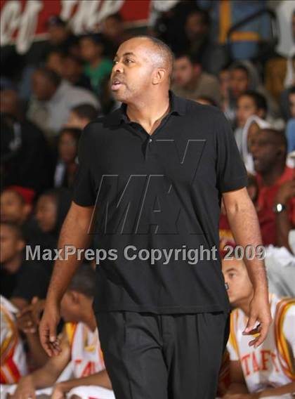 Thumbnail 3 in Taft vs. Westchester (Tip-Off Classic) photogallery.