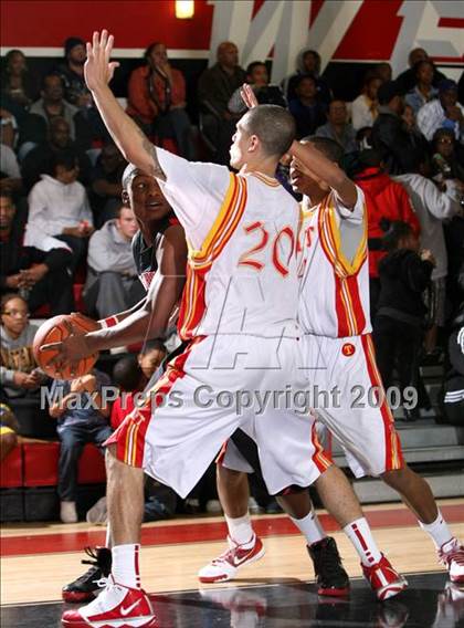 Thumbnail 3 in Taft vs. Westchester (Tip-Off Classic) photogallery.
