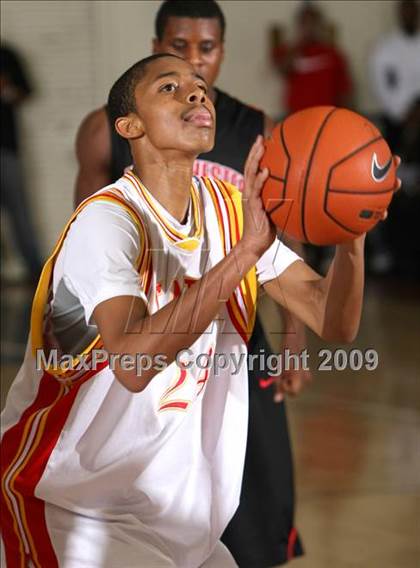 Thumbnail 3 in Taft vs. Westchester (Tip-Off Classic) photogallery.
