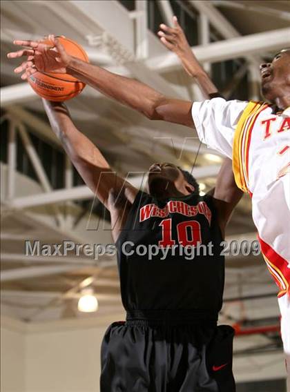 Thumbnail 3 in Taft vs. Westchester (Tip-Off Classic) photogallery.