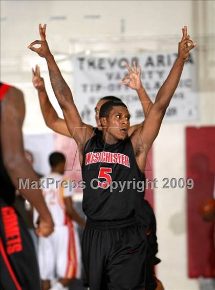 Thumbnail 1 in Taft vs. Westchester (Tip-Off Classic) photogallery.