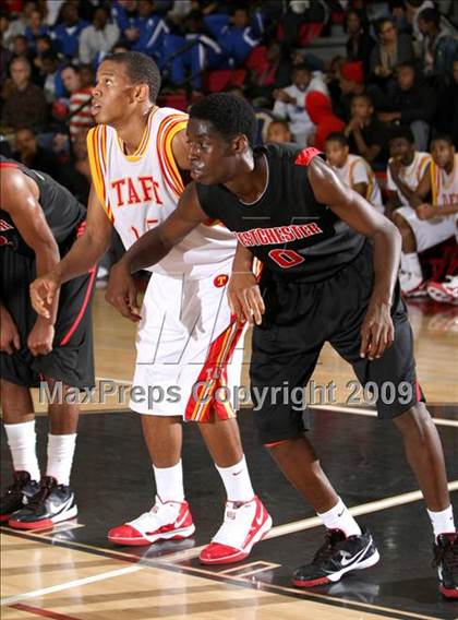 Thumbnail 1 in Taft vs. Westchester (Tip-Off Classic) photogallery.