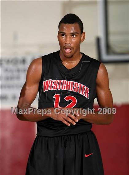 Thumbnail 1 in Taft vs. Westchester (Tip-Off Classic) photogallery.