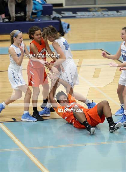 Thumbnail 2 in Hayfield @ Yorktown photogallery.