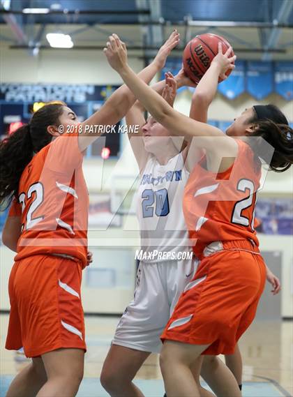 Thumbnail 3 in Hayfield @ Yorktown photogallery.