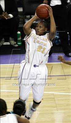 Thumbnail 3 in Canyon Springs vs. Oakland Tech (State D1 Final)#2 photogallery.