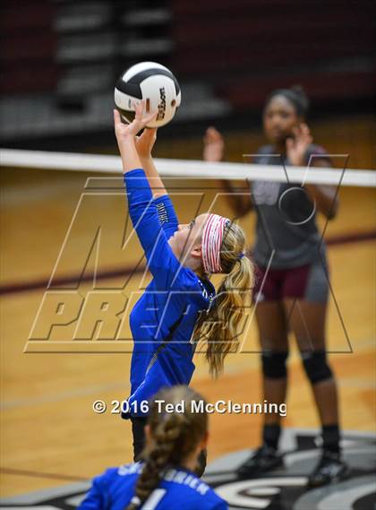 Thumbnail 2 in Greenbrier @ Morrilton photogallery.
