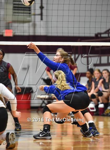 Thumbnail 1 in Greenbrier @ Morrilton photogallery.