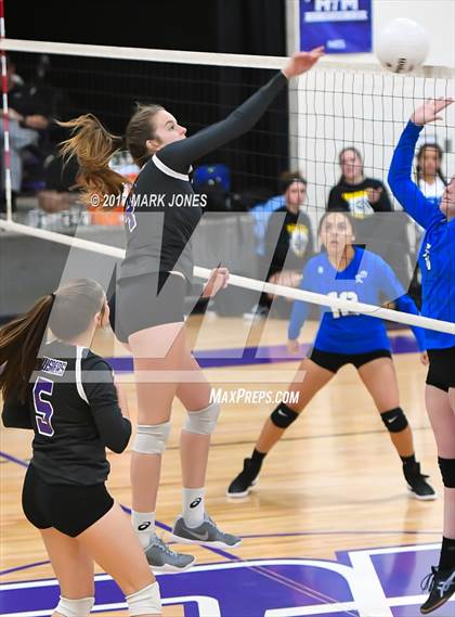 Thumbnail 3 in Kingman @ Northwest Christian photogallery.