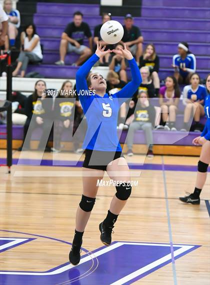 Thumbnail 3 in Kingman @ Northwest Christian photogallery.