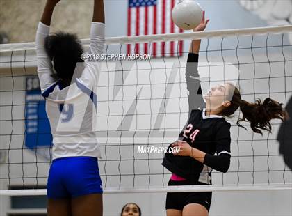 Thumbnail 3 in Lincoln @ Bear Creek photogallery.