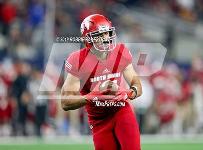 Thumbnail 1 in Duncanville vs. North Shore (UIL 6A Division 1 Final) photogallery.
